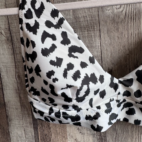 AERIE Scoop Neck Animal Print Bikini Swim Top NWT Sz Medium - Picture 10 of 13